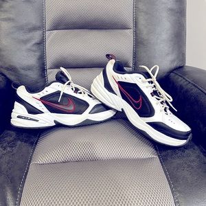 Nike Air Monarch IV
